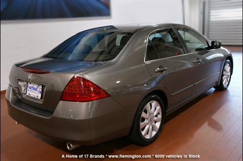 Honda Accord 2007 photo 2