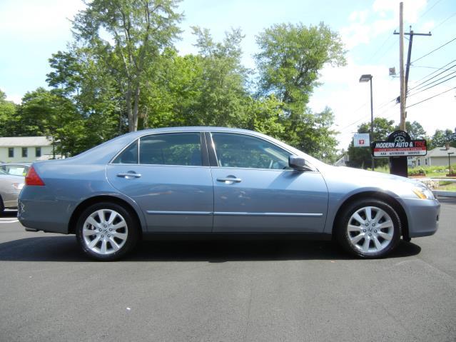 Honda Accord SE Sedan