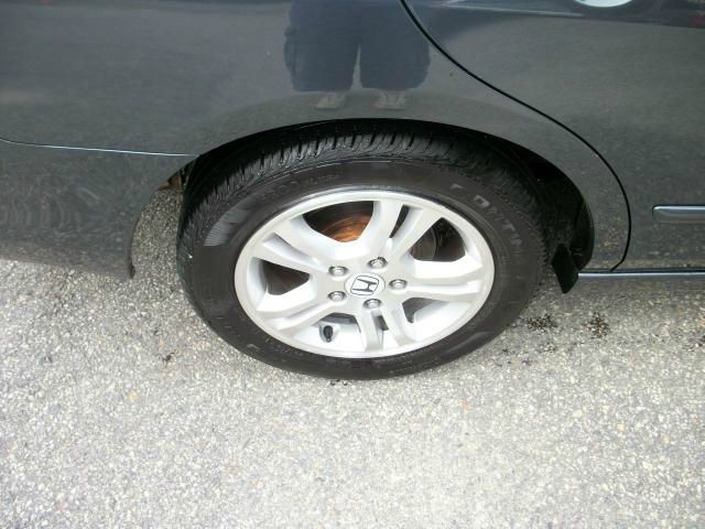 Honda Accord 2dr Reg Cab 120.5 WB Sedan