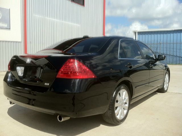 Honda Accord XLS Popular 2WD Sedan