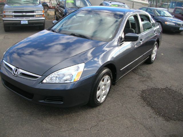 Honda Accord 2dr Reg Cab 120.5 WB Sedan