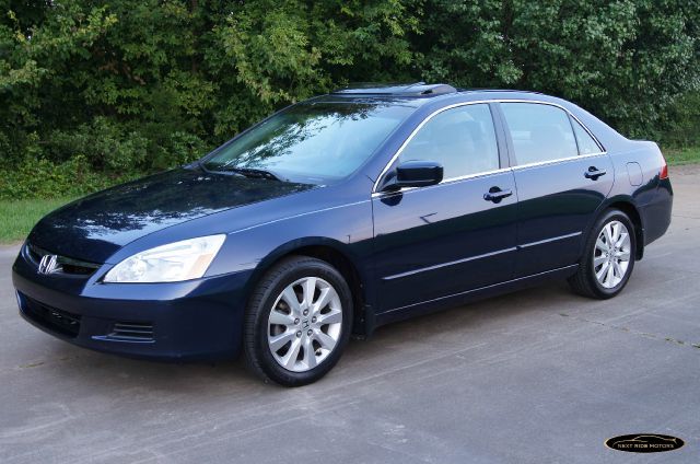 Honda Accord XLS Popular 2WD Sedan