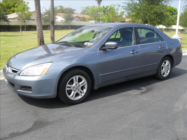 Honda Accord SE Sedan