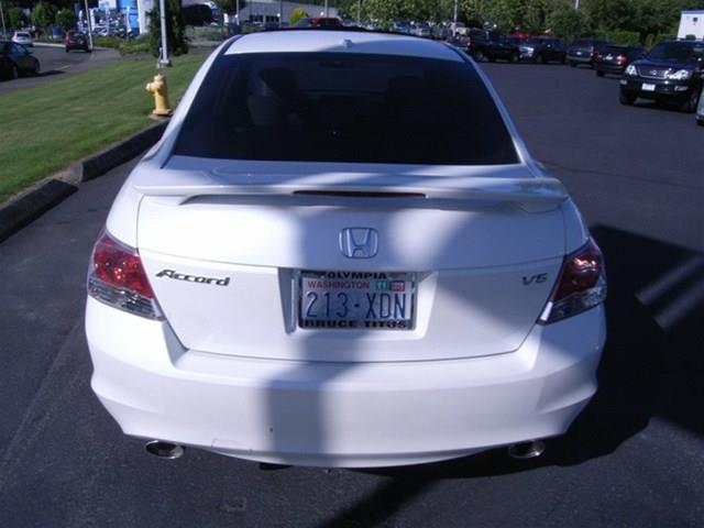 Honda Accord LS 2WD Sedan