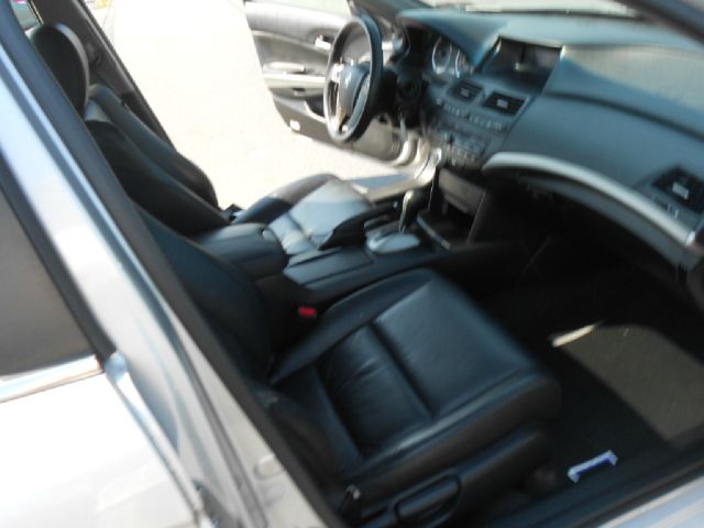 Honda Accord LS 2WD Sedan