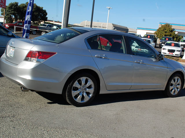 Honda Accord 2008 photo 2