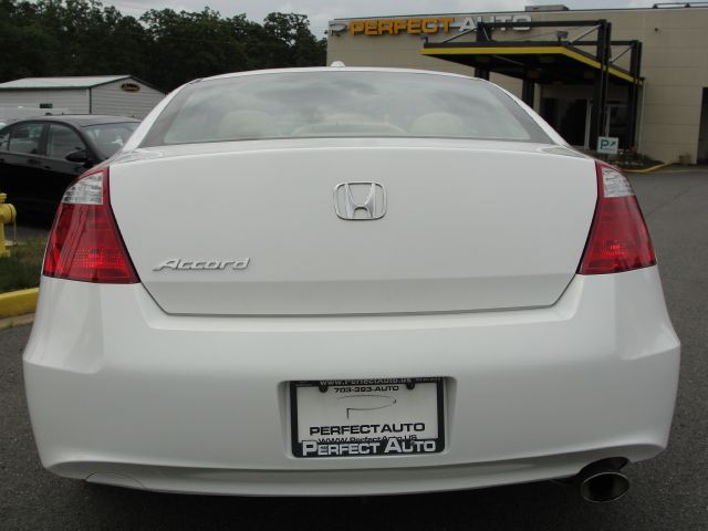 Honda Accord 2009 photo 25