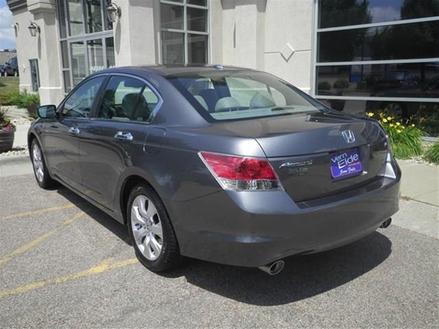 Honda Accord LS 2WD Sedan