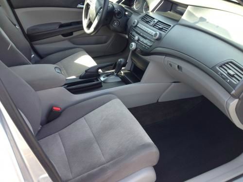 Honda Accord 2dr Reg Cab 120.5 WB Sedan