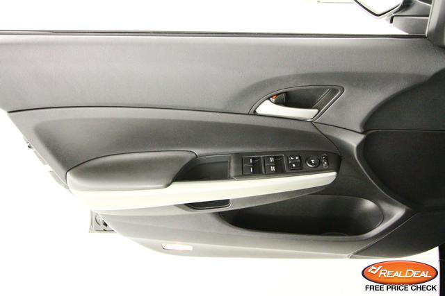 Honda Accord 2010 photo 16