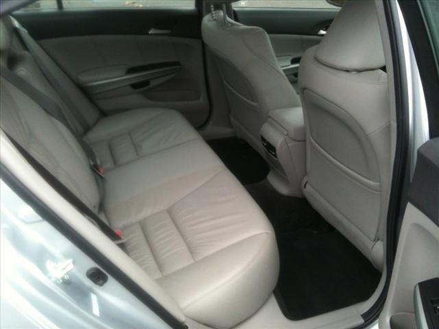 Honda Accord 2010 photo 2