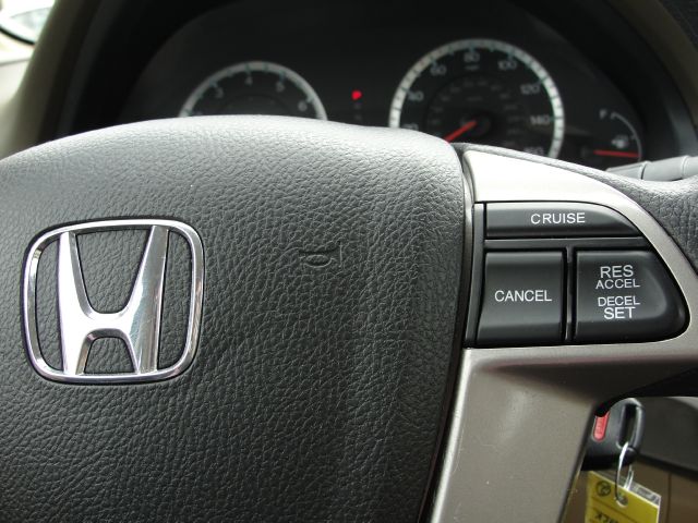 Honda Accord 2010 photo 20