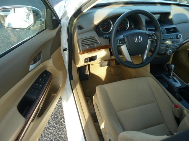 Honda Accord 2010 photo 2