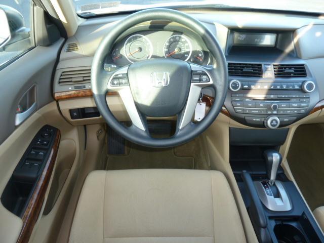 Honda Accord 2010 photo 4