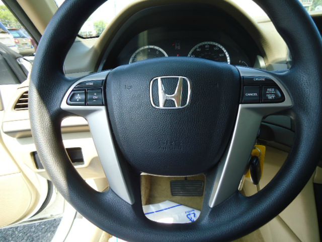 Honda Accord 2010 photo 18