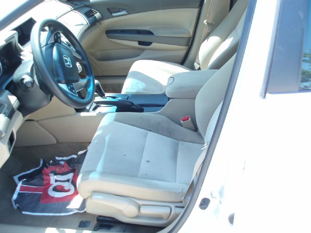 Honda Accord 2010 photo 2