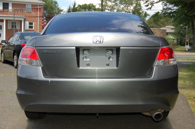 Honda Accord 2dr Reg Cab 120.5 WB Sedan