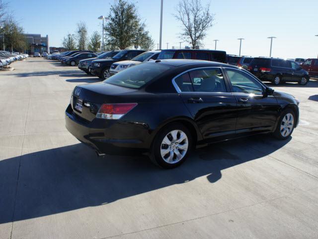 Honda Accord 2010 photo 4