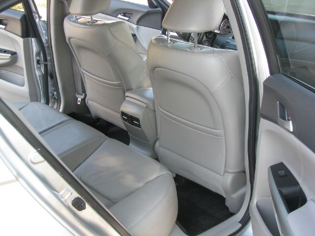 Honda Accord 2010 photo 4