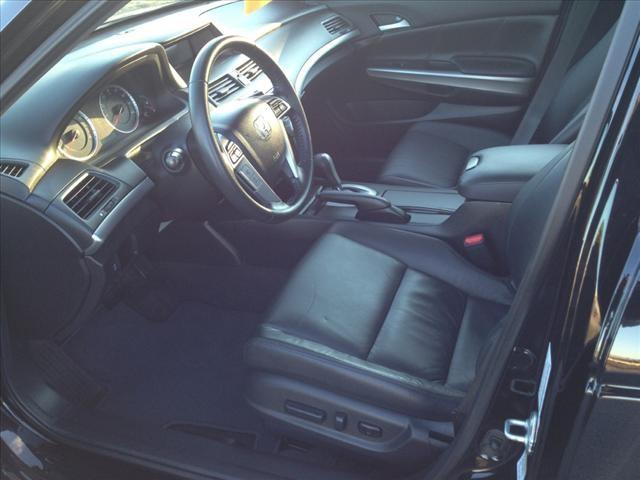 Honda Accord 2010 photo 1
