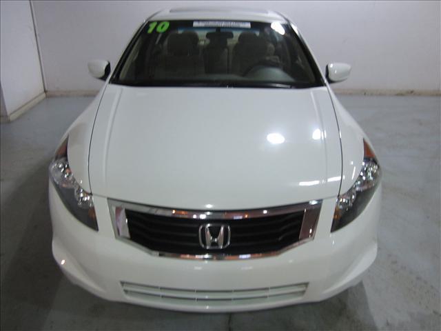 Honda Accord 2010 photo 1