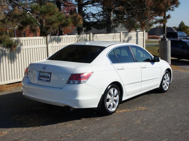Honda Accord 2010 photo 2
