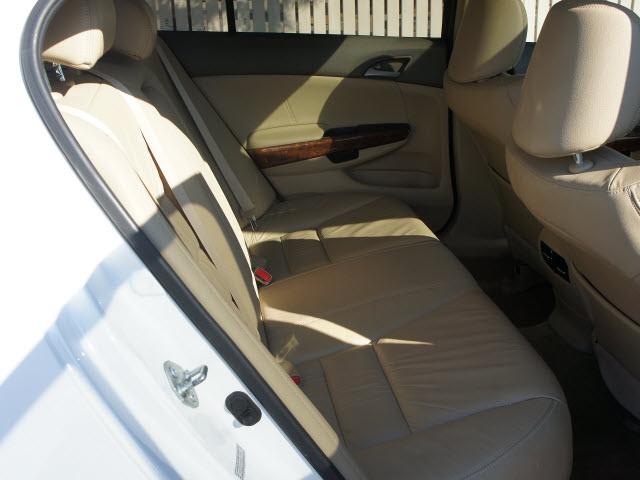 Honda Accord 2010 photo 4