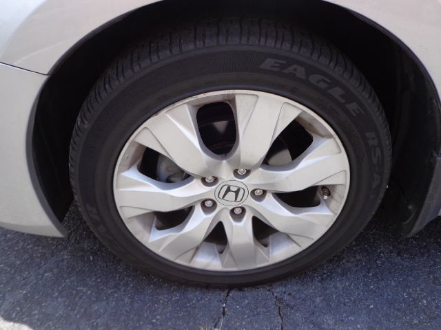 Honda Accord 2010 photo 2