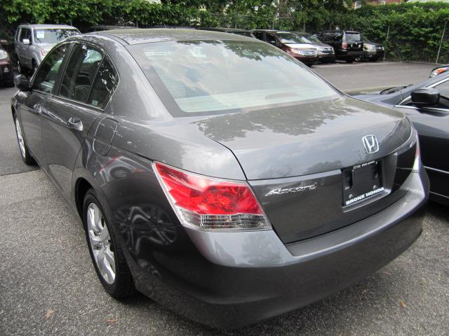 Honda Accord 2010 photo 1
