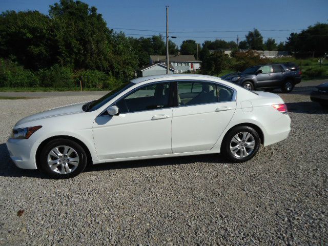 Honda Accord 2010 photo 2