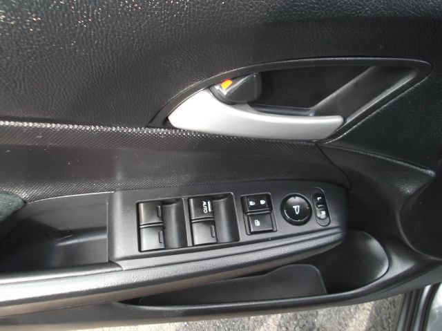 Honda Accord 2dr Reg Cab 120.5 WB Sedan