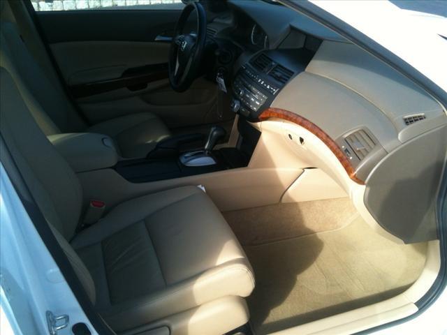 Honda Accord 2010 photo 4