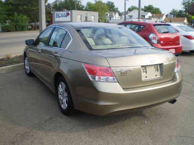 Honda Accord 2010 photo 2