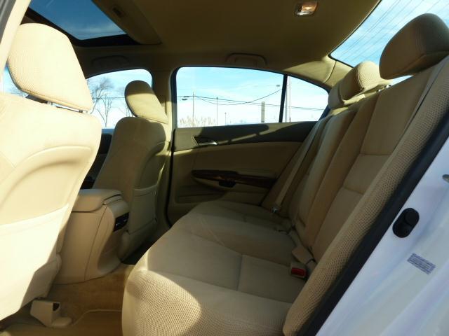 Honda Accord 2010 photo 3