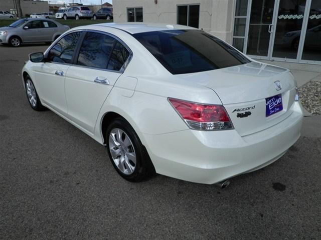 Honda Accord 2010 photo 3