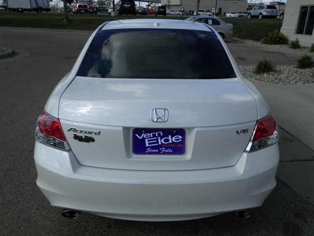 Honda Accord 2010 photo 4