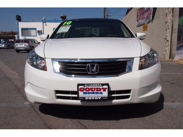 Honda Accord 2010 photo 2