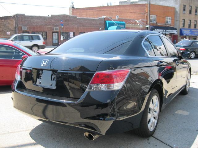 Honda Accord 2010 photo 1