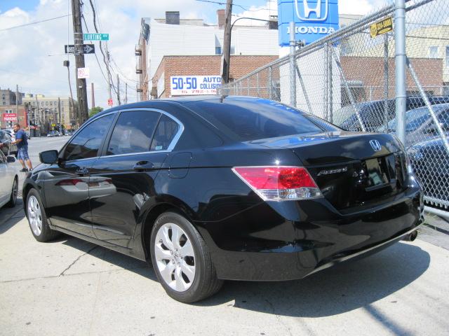Honda Accord 2010 photo 2