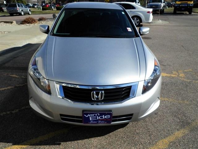 Honda Accord 2010 photo 2