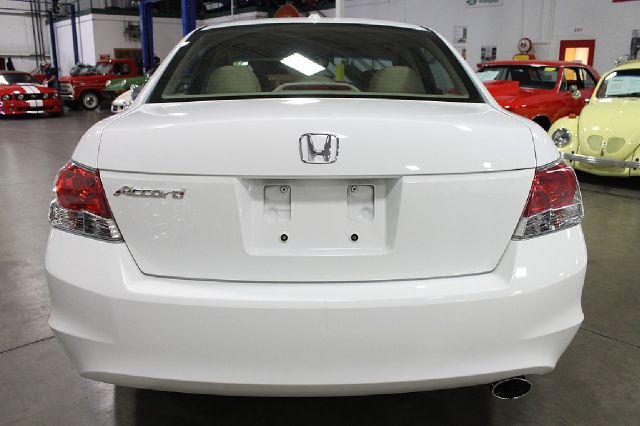 Honda Accord 2010 photo 2