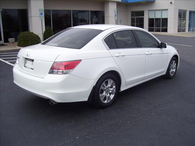Honda Accord 2010 photo 2