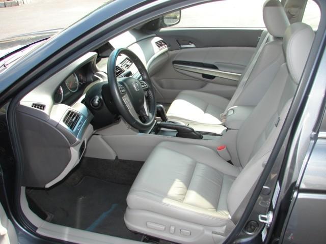 Honda Accord 2010 photo 1