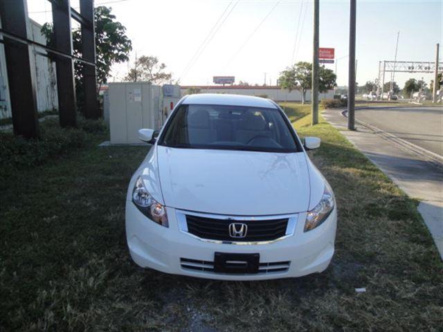 Honda Accord 2010 photo 1