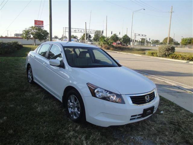 Honda Accord 2010 photo 2