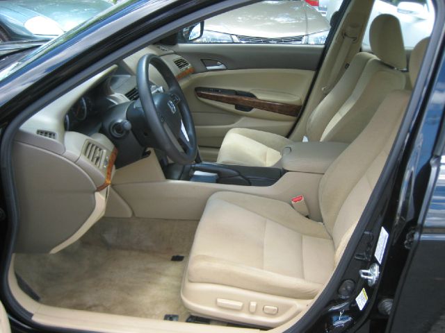 Honda Accord 2010 photo 1