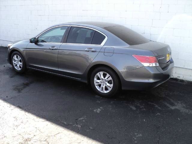 Honda Accord 2010 photo 2