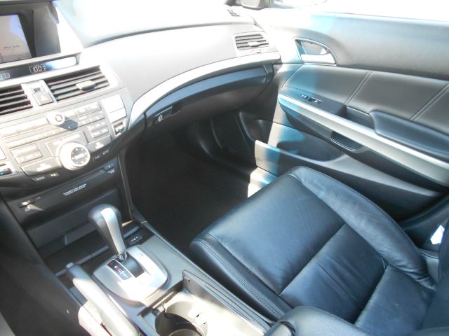 Honda Accord 2010 photo 1