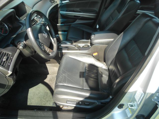 Honda Accord 2010 photo 11