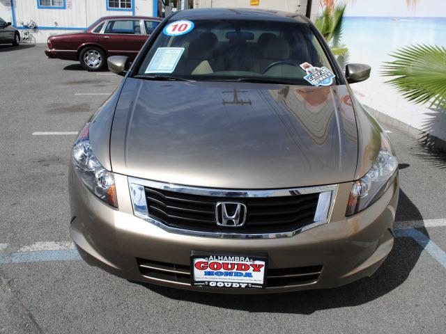 Honda Accord 2010 photo 1